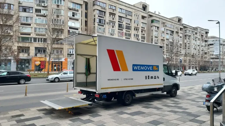 camion mutari lift hidraulic wemove bucuresti Camion WeMove cu lift hidraulic pentru mutări în București