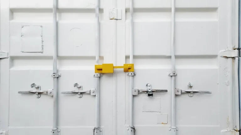 container depozitare incuietoare wemove Container de depozitare WeMove închis cu încuietoare de siguranță