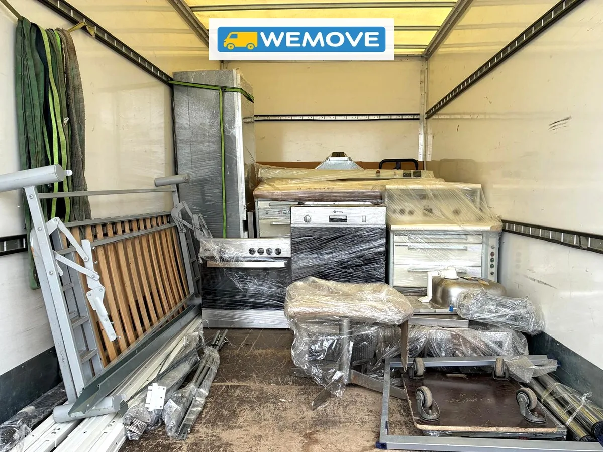 Electrocasnice, mobilier și echipamente ridicate într-o singură cursă cu camionul WEMOVE